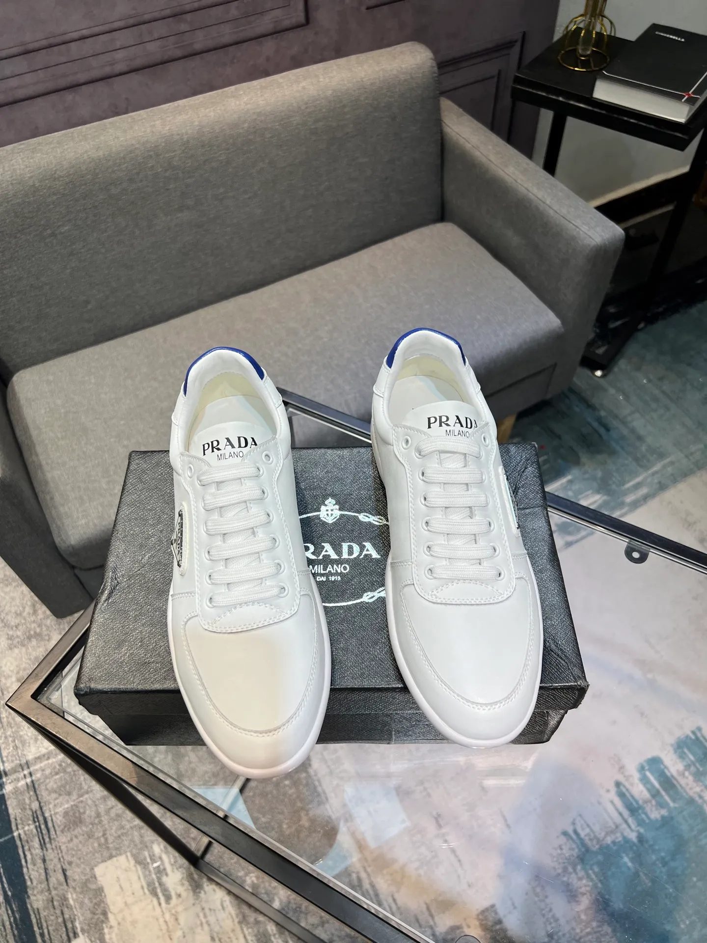Men's men's shoes 💰440 [PRADA—Prada] 2025 latest model 🙈original replica! 👟👟👟Available here. The workmanship is top-notch. The upper is made of Italian 🇮🇹Imported calfskin. ❗️Breathable genuine leather lining @Suitable for travel. The original version has an enlarged engraved sole, making it suitable for all kinds of travels, showing low-key luxury. Size: 38-44 yards